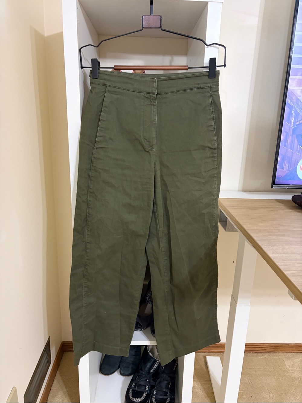Babaton Olive Wide-Leg Crop cotton Pants| size 2